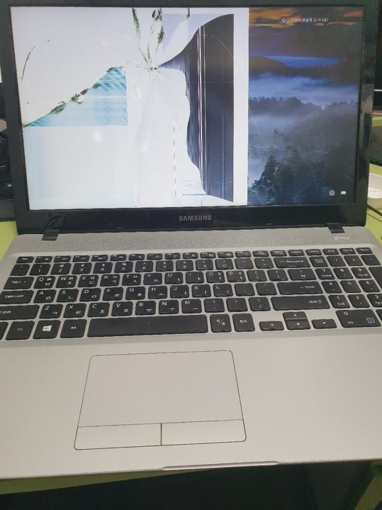  <노트북과컴퓨터>부산 강서구 대저동 노트북 수리 NT500R5L-M35H 액정파손