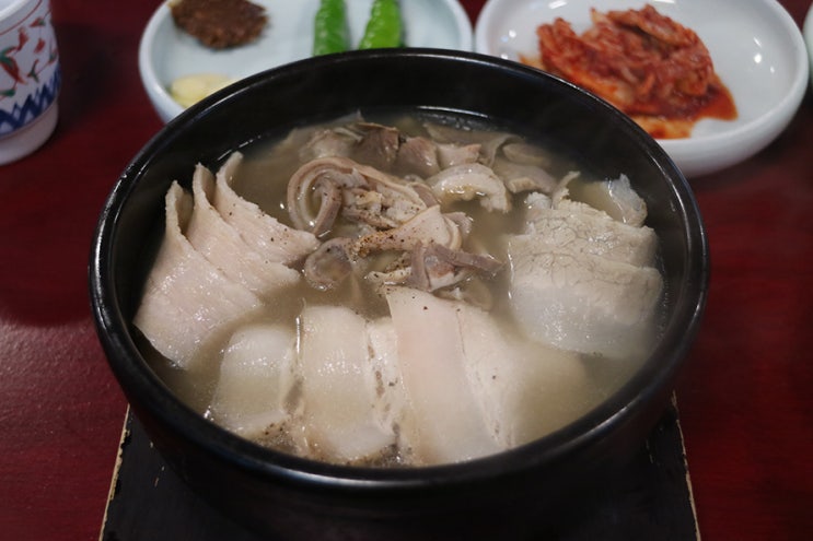 부산 돼지국밥 맛집 : 수영 엄용백 돼지국밥 국물이 진해요!