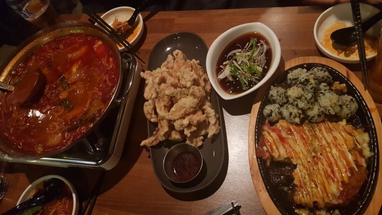  [대구 경대북문 맛집] 대학가 앞에서만 느낄 수 있는 가성비 갑의 맛집 겸 술집을 소개해드리니다! 《느린마을 양조장》