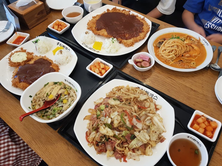  제주도에서 만난 추억의 돈까스 제주 홍익돈까스 메뉴가 원래 이렇게 많았나?
