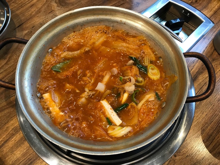 대전 둔산동 맛집, 김치찌개와 계란말이 그리고 숭늉까지 김치도가