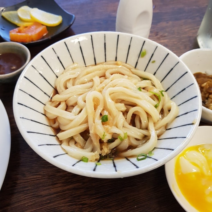  여자 혼자 속초 여행, 솔직히 그냥 그랬던 맛집 우동당