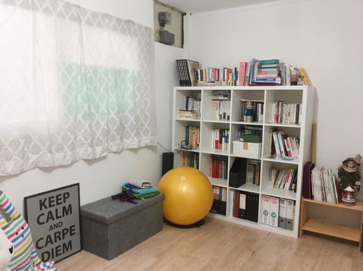  시골 컨테이너 하우스 셀프 인테리어 DIY A to Z. 도배와 장판 셀프 교체에서 조명 설치까지.
