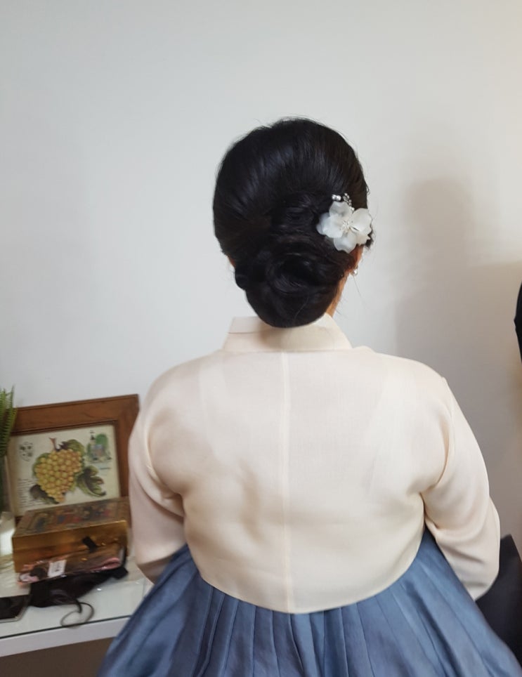  서울 혼주 메이크업에서 알려드려요  한복 헤어는 어떻게 하는 게 좋을까요?