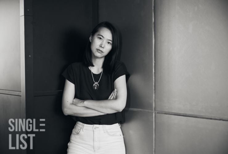  [개봉관 찾고 싶었는데 이미 간판은 내려갔다 ㅠㅠ 안타까움에 평소 쳐다도 안 보던 작품 해설까지 싹싹 긁어 읽었지만 아쉬움이 크네. 박찬욱 감독의 속편 압박에 크게 동의한다] 벌새