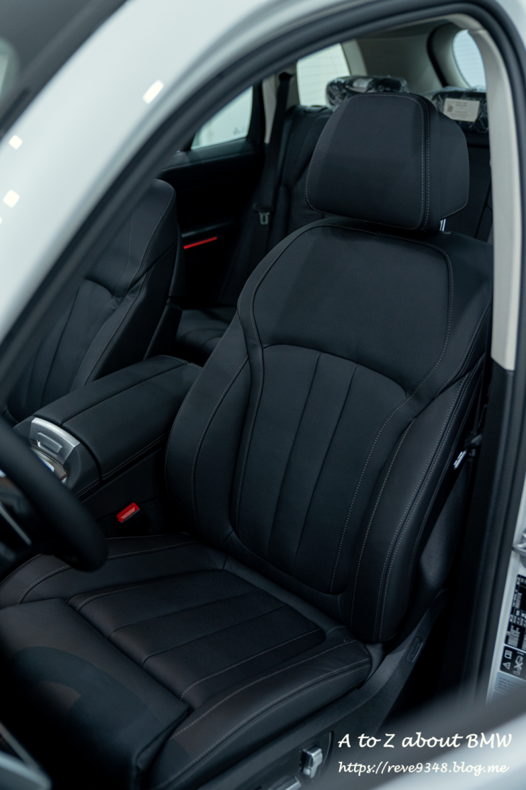  X5 xDrive 30d xLine (A96-미네랄 화이트 - MCSW-버네스카 블랙) - 내장 편