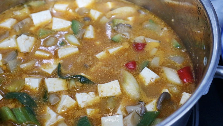  강된장이라 쓰고 자작하게 끓인 된장찌개라고 읽는다... 쉽게 만드는 강된장 레시피!