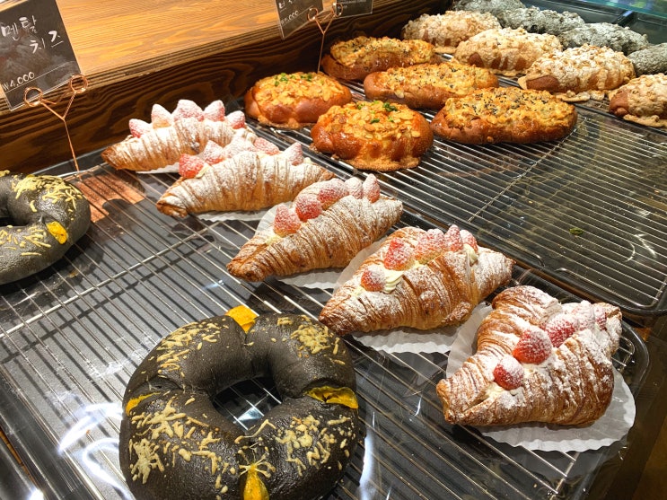  일산 호수공원 가로수길 신상 베이커리카페 명장시대