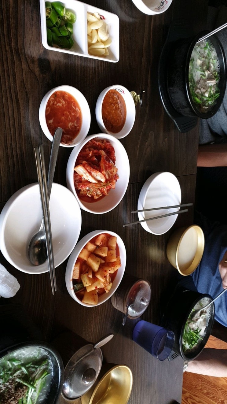  순대국에 순대만넣어 부추와함께먹는 점심식사