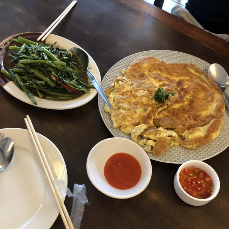  치앙마이 쿤모퀴진 타이식 음식