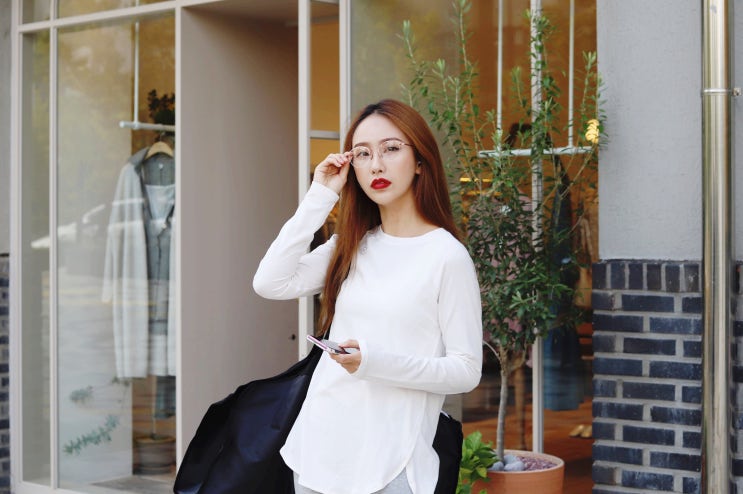  여자 동글이 안경테 추천 마스카 스테드 라인이 참 매력적:)