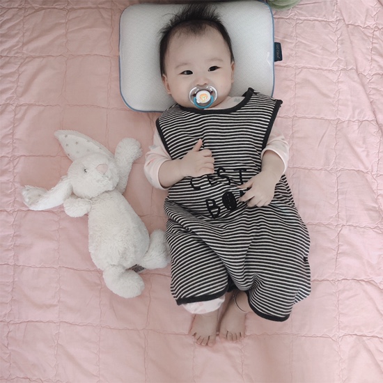  데코뷰키즈 수면조끼 / 굴러다니면서 자는 아기 이불 대신 수면조끼 입히기!