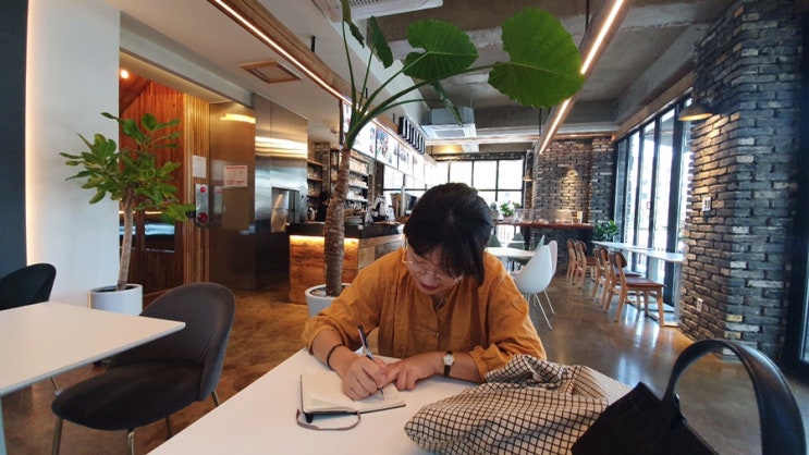  한국 서울여행 D+3,4 책읽아웃 공개방송️ 오랜 친구들