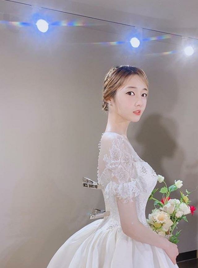  걸그룹 티아라 출신 한아름  임신 발표… 혼전임신 조롱한 악플러에  “범죄 아냐, 수준 하고는”