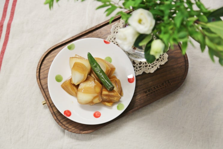  양파장아찌~ 새콤매콤하게~