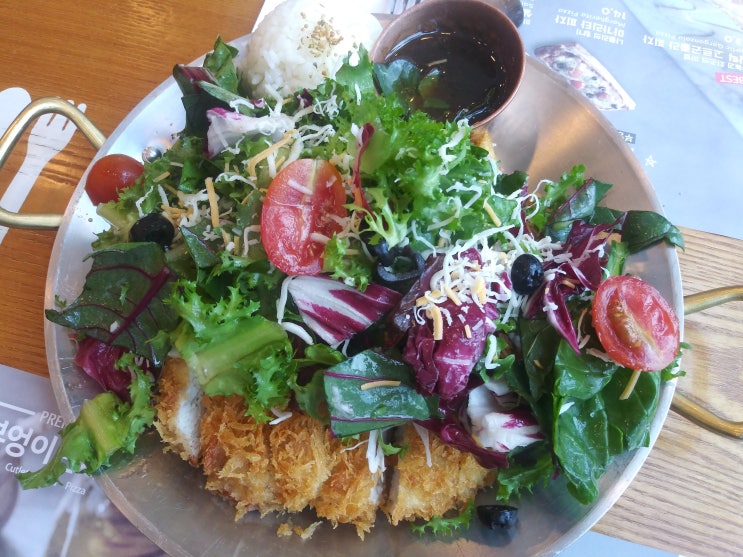  전주 돈까스 맛집 부엉이 돈까스 전주 첫마중길 버스커의 1순위 맛집입니다.