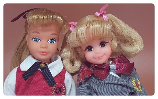  체리의상입은 빈티지 인형
