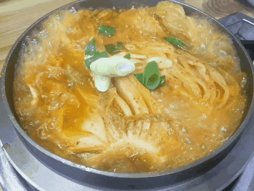 대전 을지대병원맛집 둔산동 엄경희 갈비김치찌개 전문점  뜨끈한 묵은지 국물이 최고~