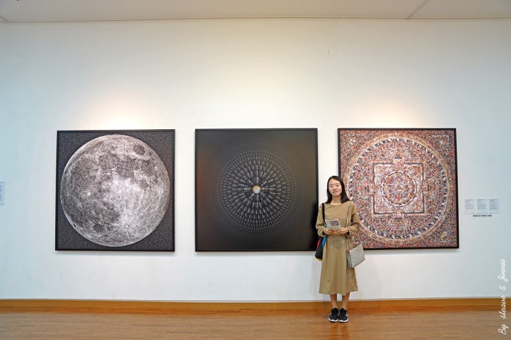  [2박 3일 제주도 여행] 비 오는 날, 제주 가볼 만한 곳 - 제주현대미술관 '크리스 조던: 아름다움 너머' 작가와의 만남 / 렌트카 전기차 BMW I3 후기