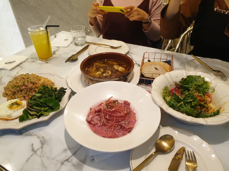  창원 가로수길 분위기 좋은 맛집 오버30