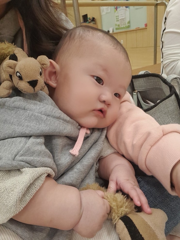  13페이지. 180일아기/ 5개월아기 / 6개월을향해