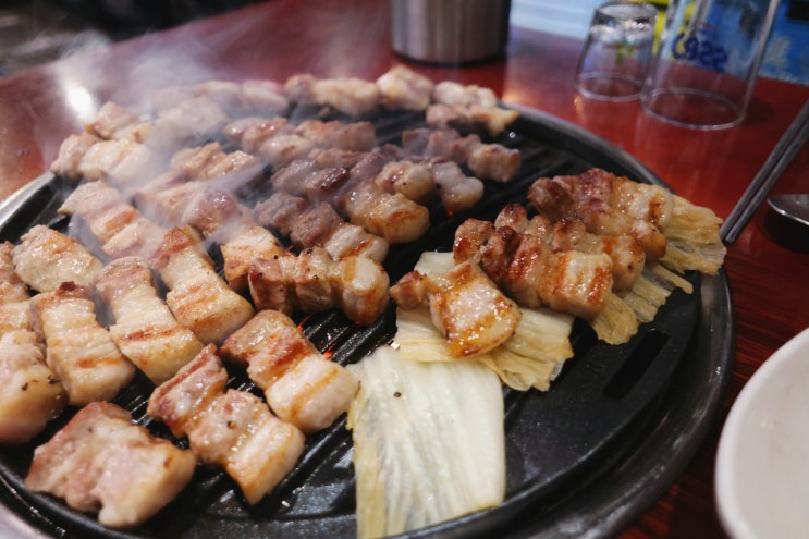 종각역 삼겹살 정말 맛있게 구워주네요 고기집 양연화로