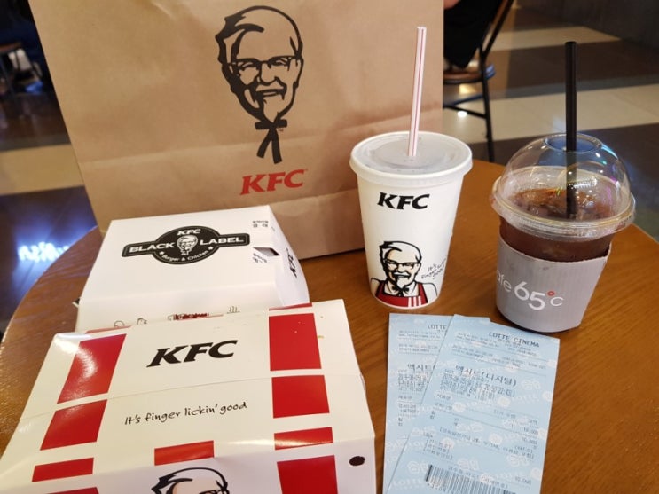 [먹방일기] KFC 블랙라벨 에그타워, 두찜, 김밥브라더스, 넷플릭스 OA, 용산역 겐조라멘, CGV 4D 관람(feat.생일선물)