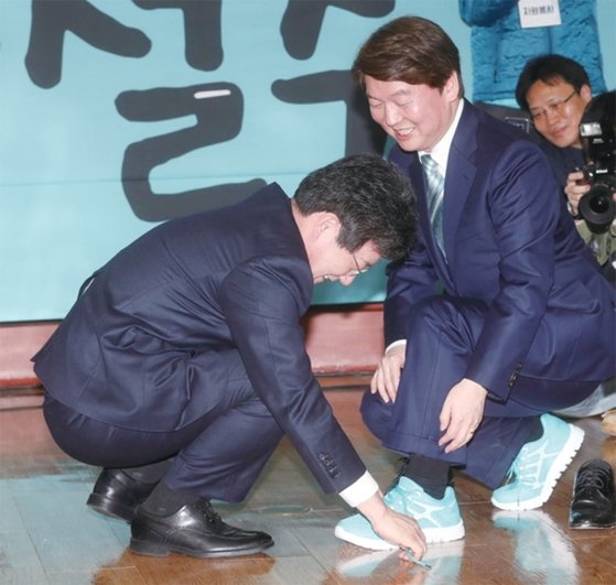  안철수 돌연 미국행…유승민 "安 만나러 우주라도 가겠다"