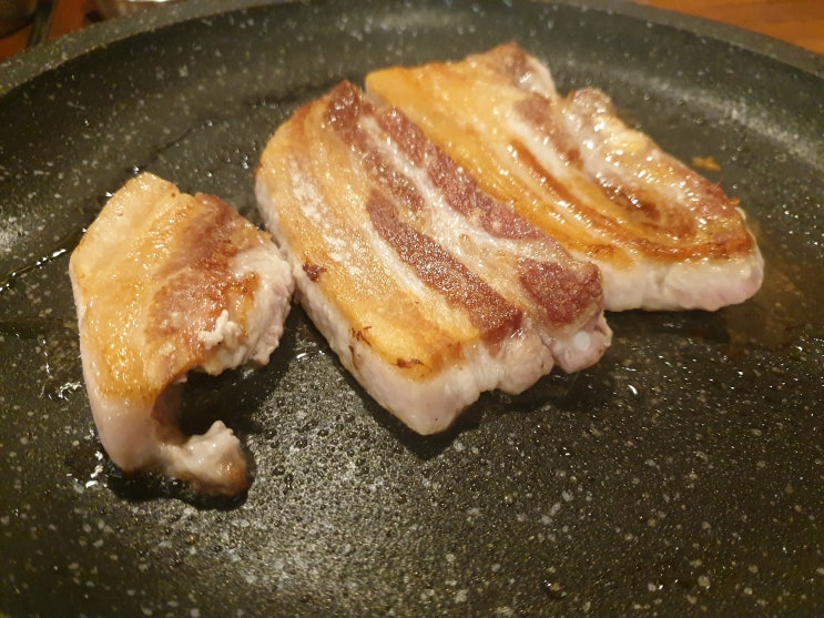  간석역 맛집 :: 간석역 고기집 '제주까망돼지' 삼겹살 냠냠