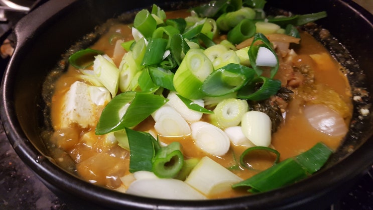  구수한 우리 시골밥상 맛있는 청국장 끓이기
