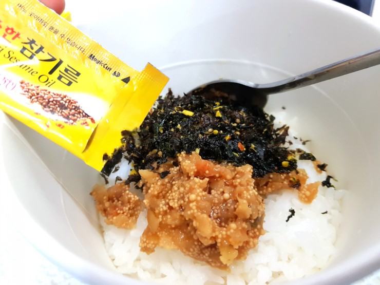 맛있게 먹은 오뚜기 컵밥 톡톡 김치알밥 후기!