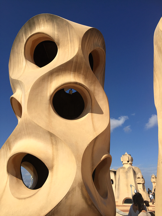 [바르셀로나, Barcelona] 아주 인상적인 가우디 작품, 까사 밀라 'Casa Mila = La Pedrera'