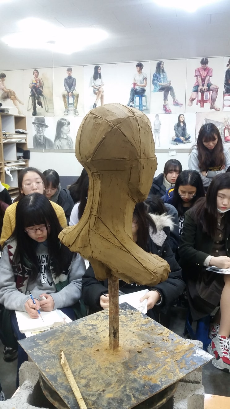  [일산미술학원,대화,덕이,운정,교하,아동,초등,중등,고등부,탄현 바른미술학원]-조소로 보는 인체 해부학 특별강의 수업