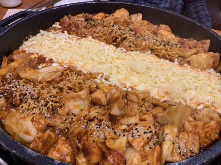 홍대 닭갈비 맛집 :: 장인닭갈비 홍대점