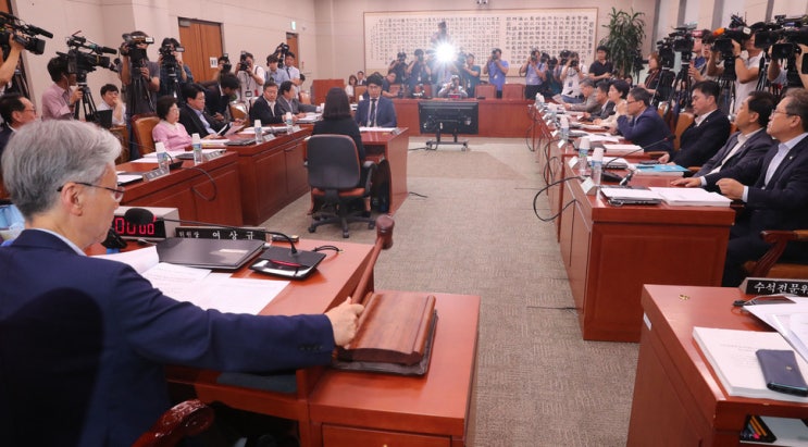 법사위원장 여상규 욕설 ,국정감사 오히려 검찰을 독려하는 자유한국당