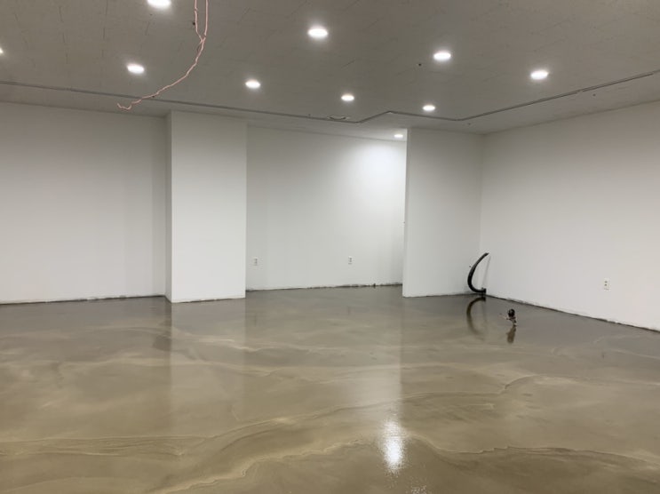  에폭시바닥시공으로 공간을 변화시켜보세요.