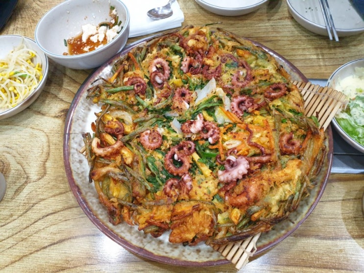  목동점 모범음식점 착한낙지! 빨강과 노랑의 환상의궁합 낙지덮밥과 낙지해물파전 또 먹고 싶다..