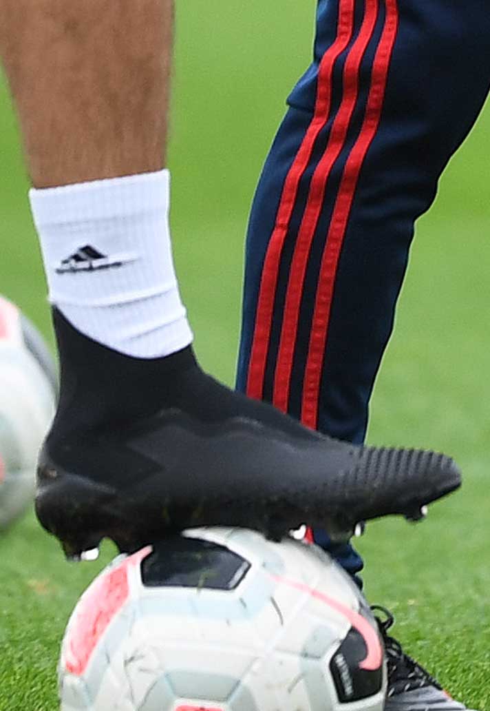아스날 훈련장에서 목격된 아디다스 프레데터 20+ 축구화? 아스날 훈련장에서 목격된 아디다스 프레데터 20+ 축구화?