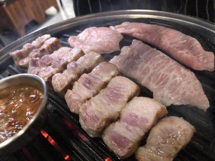 [매탄동 맛집/수원영통구청 고기집] 맛있는 돼지특수부위와 숙성삼겹살을 맛볼 수 있는 고반식당 돼지 고기집