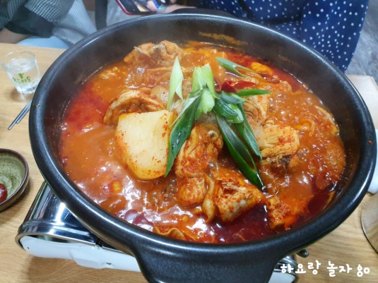  의정부 정식당 닭볶음탕 불친절한데 의외로 맛있었다.