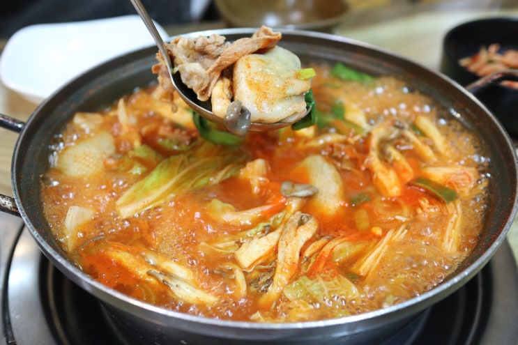  봉담 만두전골 맛집 :: 이두형홍두깨칼국수, 인생맛집 등극!