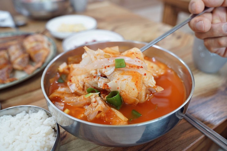  동해시 곰치국 40년 전통의 깊은 손맛