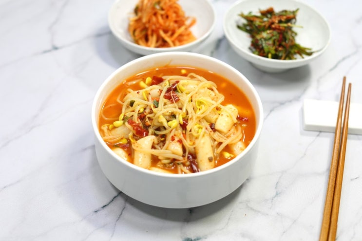  콩나물 떡라면 끓이는 법, 콩나물과 페페론치노로 시원하고 칼칼하게!
