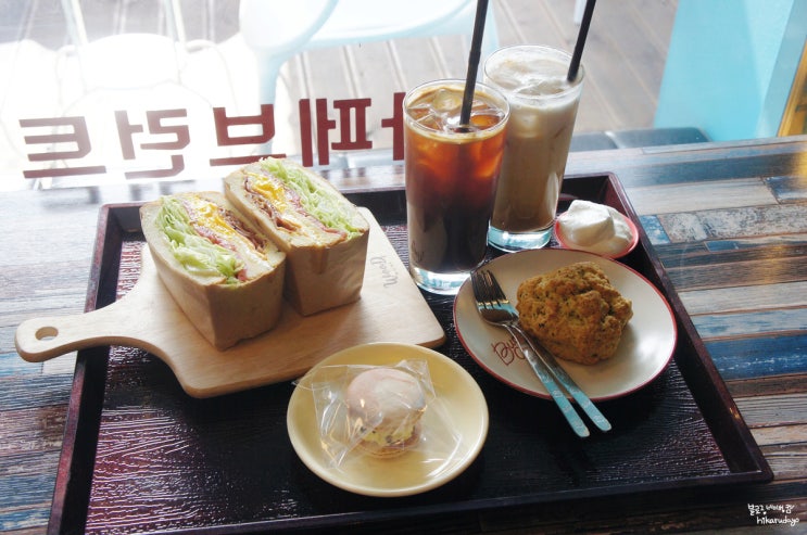  일산 디저트카페 카페브런트 샌드위치에 커피 잘하네