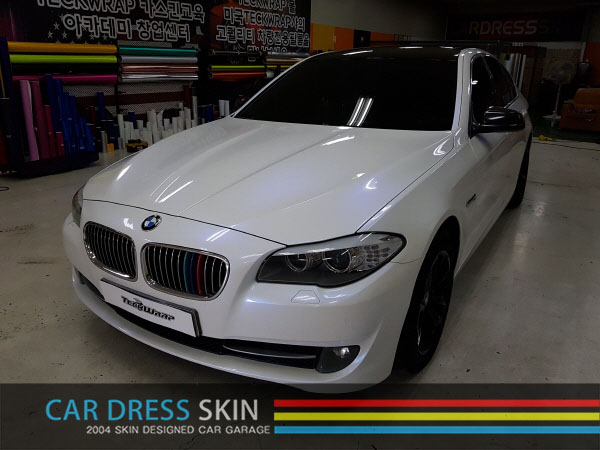  BMW F10 520d 화이트카멜레온 자동차랩핑 X 인천카스킨