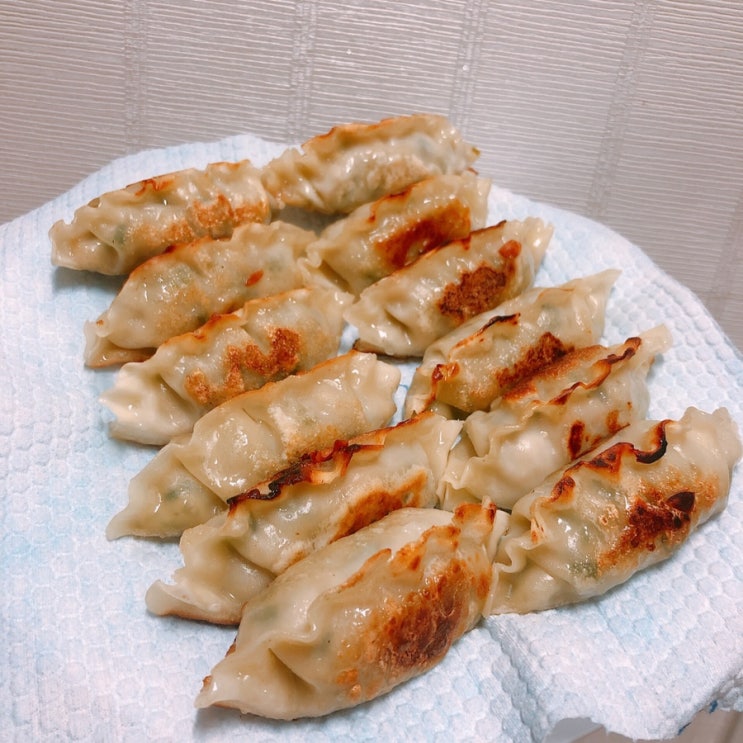  올반만두 : 얇은피인생왕교자만두 랍스터만두, 고기만두