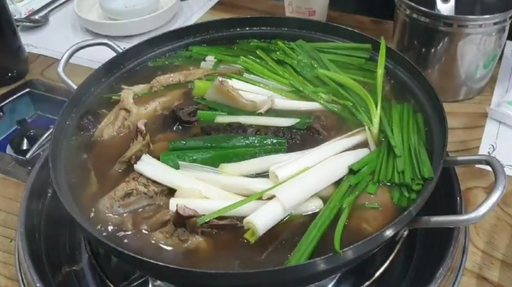  원주 단계동 봉화산 진미가, 강원도 원주시 단계동 봉화산택지에 위치한 몸보신으로 최고인 봉화산진미가 입니다.