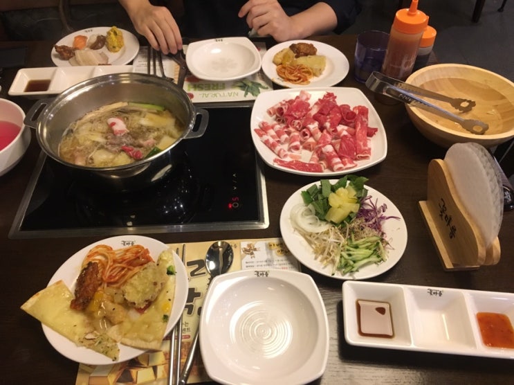  일산 샤브샤브 맛집 꽃마름 주엽역 맛집에서 월남쌈샤브&씨푸드샐러드바 먹방