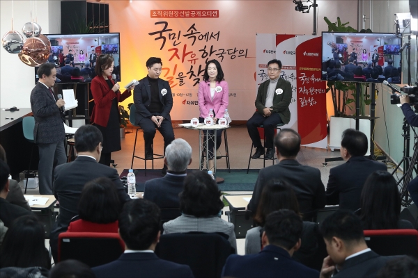  한국당 ‘올드보이’ 지고 3040 새 얼굴 ‘뜬다’