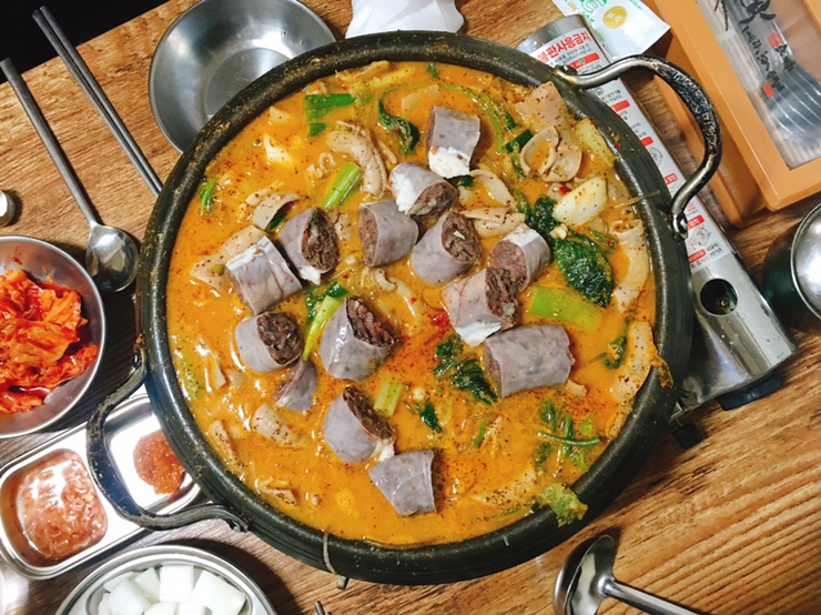  종로3가 이경문순대곱창에서 순대곱창전골 맛보기!